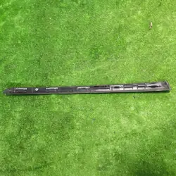 Citroen C5 III/X7 etu oikea tuulilasin lista OEM