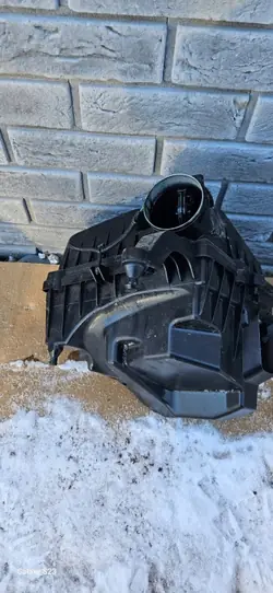 Luftfiltergehäuse OEM OBUDOWA VOLVO V40 Komplett