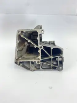 AC-compressorbeugel OEM 1031310935 Mercedes W124