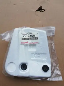 Isolamento Porta Dianteira Lexus NX OEM 67923-78010