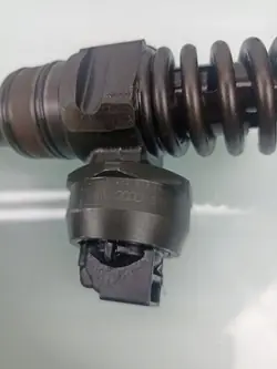 Insprutningspump OEM 038130073AG för Skoda Octavia I