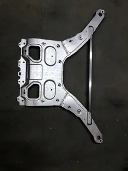 OEM 846513156 Berço para Chevrolet Camaro 2016+