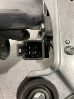 Braço do limpa-vidros traseiro Jaguar F-Pace OEM FBZ18696