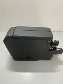 Peugeot 308 T10 III keskikonsolin käsinoja OEM 9838038480