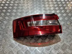 Skoda OE 3V5945207A Luz trasera izquierda