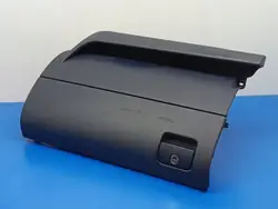 Audi A3 8L Matkustajan hansikaslokero OEM 8L1857095