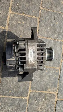 Lancia Delta III 1.6 JTDm Vaihtovirtageneraattori OE