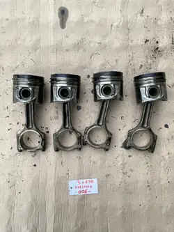 Kolben & Pleuel OEM 121001039R für Renault 1.6 DCI