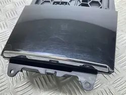 Aschenbecher Skoda OEM 566863077 für Karoq 2.0L Diesel