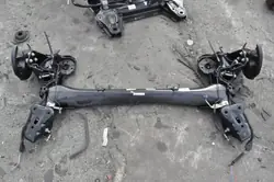 OEM 260090 Viga Suspensão Traseira para Peugeot 208 II