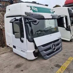 Mercedes Actros MP3 Mega Space complete cabine - Gebruikt