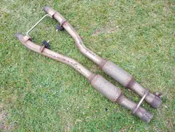 AW93-5212-AC Amortisseur d'échappement Jaguar XJ X351
