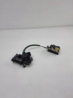 Volkswagen PASSAT B8 2016 Elektrisk baklucka aktuator OEM 3G0827887A