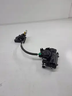Volkswagen PASSAT B8 2016 Elektrisk baklucka aktuator OEM 3G0827887A