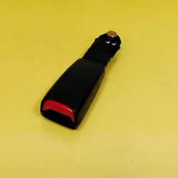 Kia Clarus höger fram säkerhetsbälteslås OEM DRC100329