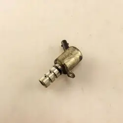 Nokka-akselin ohjausventtiili OEM 06E115243G - Käytetty