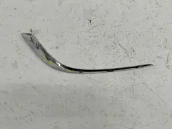 Linke Chrom-Nebelscheinwerfergitter Opel Astra IV 13368710