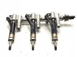 Polttoaineenjakotuki suuttimilla Citroen C3 III OEM 9810335380