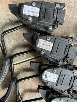 Gaspedal OEM 7700313060 für Traffic Vivaro Primastar