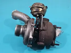 Turboahtimen Renault Espace IV 2.2 DCI 150HV OEM 718089-4