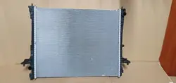 Radiador OEM 921001261R para Renault Trafic Talento 2022