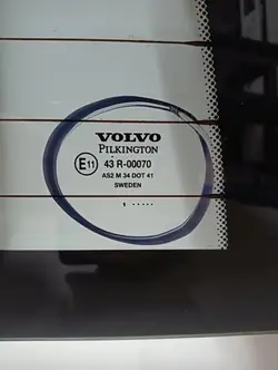 Vitre arrière OEM 00070321 pour Volvo V70 (2000-2007)
