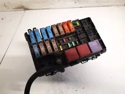 Caixa de fusíveis Renault Espace 2009 2.0L 8200847680