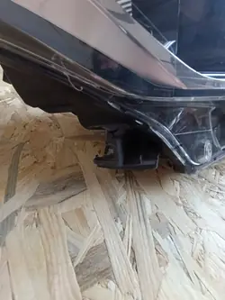 Farol direito OEM NJHY765 para Toyota CHR 2016-2019