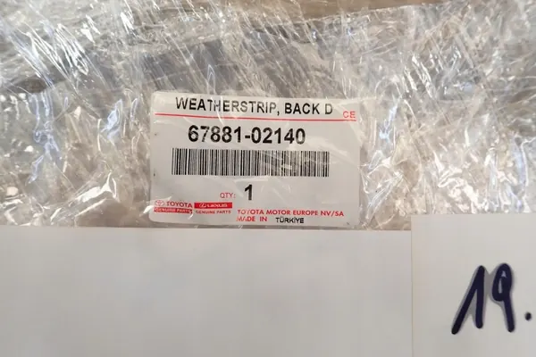 Junta de maletero Toyota Corolla E21 2018- OEM 6788102140 image 7