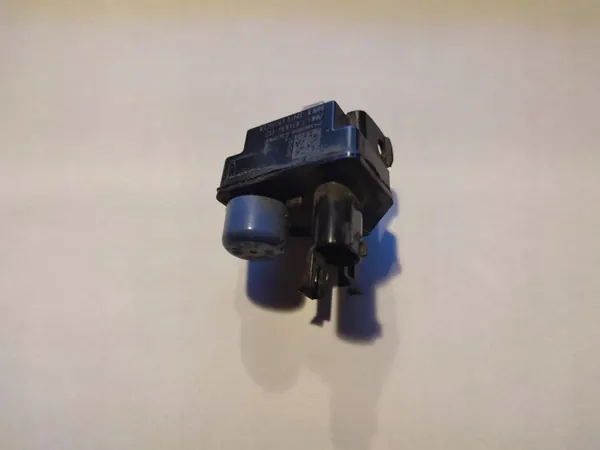 Proyector AMG Mercedes-Benz usado OEM A2909061801 image 4