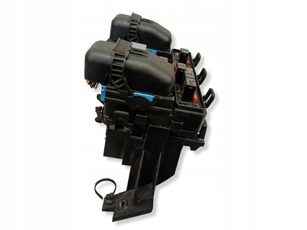 Ford Mondeo MK V sulakekotelo OEM FC9T14A067EB image 8