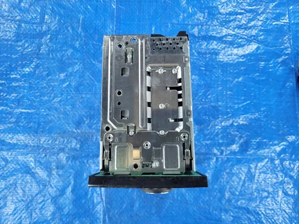Opel CD30 MP3 Radio Display OEM 13289935 image 6
