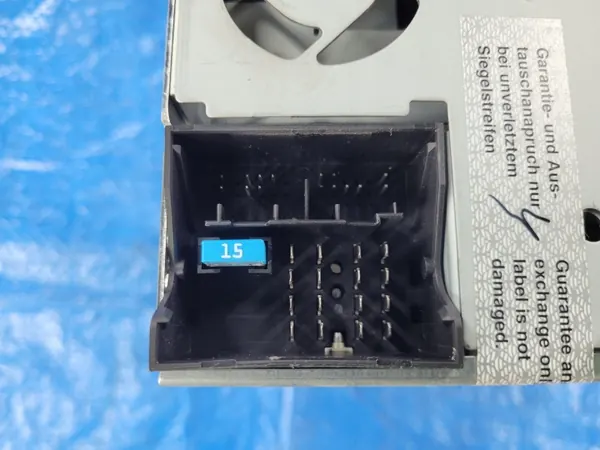 Opel CD30 MP3 Radio Display OEM 13289935 image 8