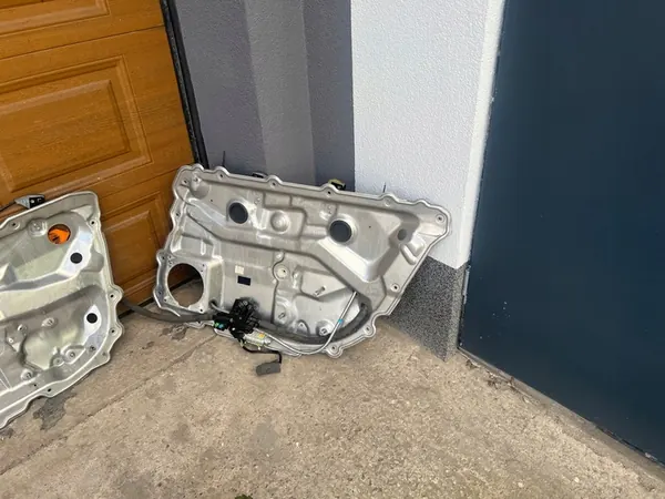 Audi A8 D3 Türschließmechanismus Komplettset OEM image 4