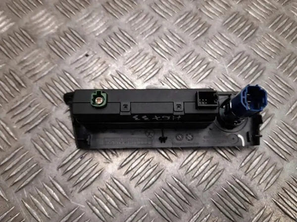 Audi Q5 USB-laitteisto OEM 8MC863969A image 4