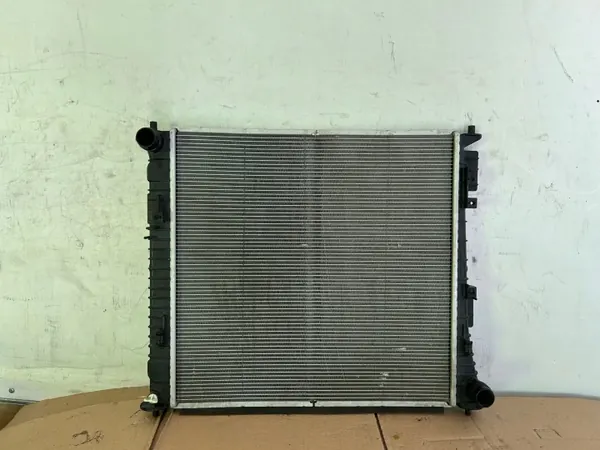 Radiateur d'eau OEM 25310P2100 pour Hyundai/Kia image 2