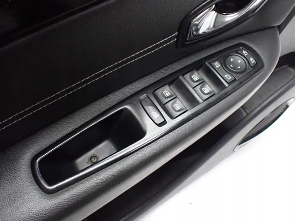 Painel da Porta Dianteiro Esquerdo OEM 809013543R Renault image 3