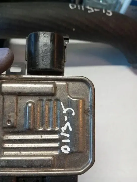 Relé ventoinha radiador Volvo V70 II OEM 940013802 image 4