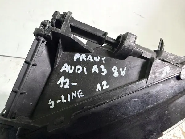 Farol Halógeno Direito AUDI A3 8V S LINE 12- OEM image 7