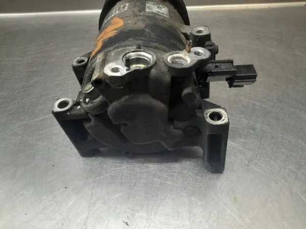 HYUNDAI 1.4 1.6 CRDI Compresseur AC F500-YN9CA06 image 4