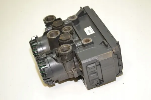 Modulateur EBS Mercedes Actros MP4 OEM A0004295824 image 4
