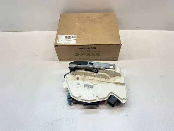 Fram höger dörrlås VW Tiguan CC 5N0 image 4