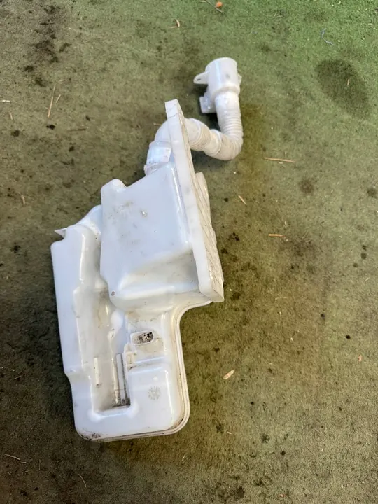 Pesunesteen Säiliö Audi Seat VW Golf VIII 5WA955453A image 5