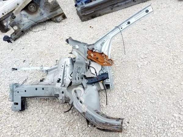 OEM 1 Longeron Avant Droit pour Avensis T27 image 7