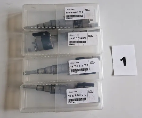 Inyector de combustible BMW N54 N63 13538616079 image 2