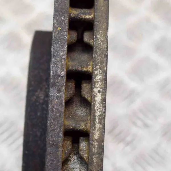 Voorste Linker Remschijf Porsche Macan 3.0L 95B615301H image 3