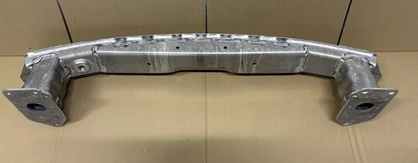 Renforcement de pare-chocs avant Porsche Carrera 911 image 3