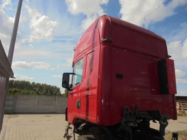 Cabina Scania Topline HPI com Grande Compartimento image 3