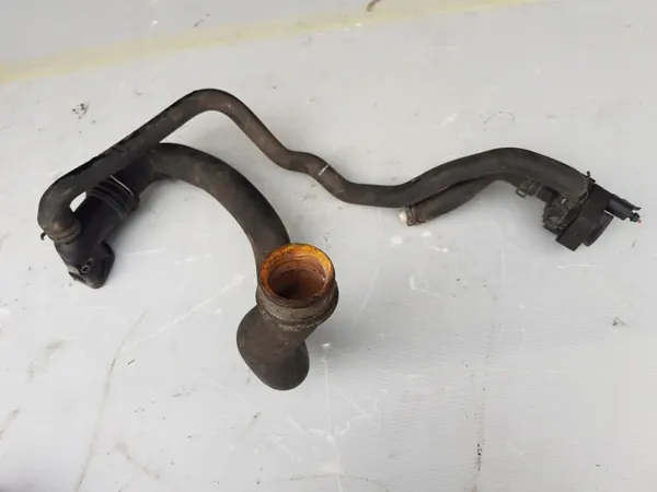 Tuyau Pompe à Eau Mercedes OEM A642200156 - Occasion image 2