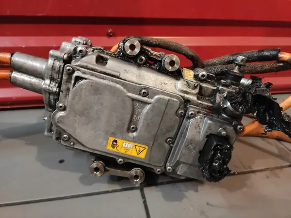 Inversor OEM A6519006702 para Mercedes Clase E 2.2CDI image 3